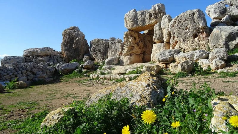 Malta: Pre-Historic Temples (Pickup, Tickets & Drop-off Inc) - Mnajdra rewards a slower look