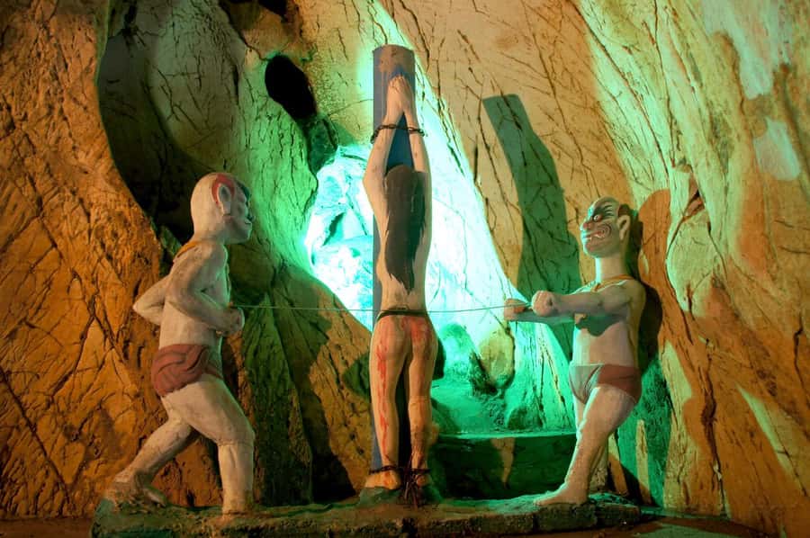 Marble Mountains, Am Phu Cave, Linh Ung Pagoda Group Tour - What the guide adds to the day