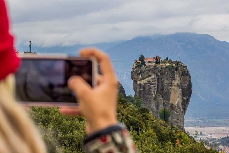 Meteora: Half-Day Meteora Monasteries Small Group Tour - Why this four-hour route works at Meteora