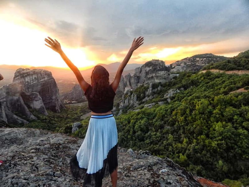 Meteora: Majestic Sunset Tour & Monasteries with Local Guide - The sunset viewpoint