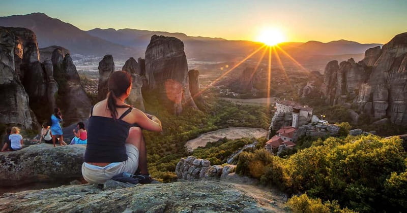 Meteora: Majestic Sunset Tour & Monasteries with Local Guide - Starting from Kalambaka or Kastraki