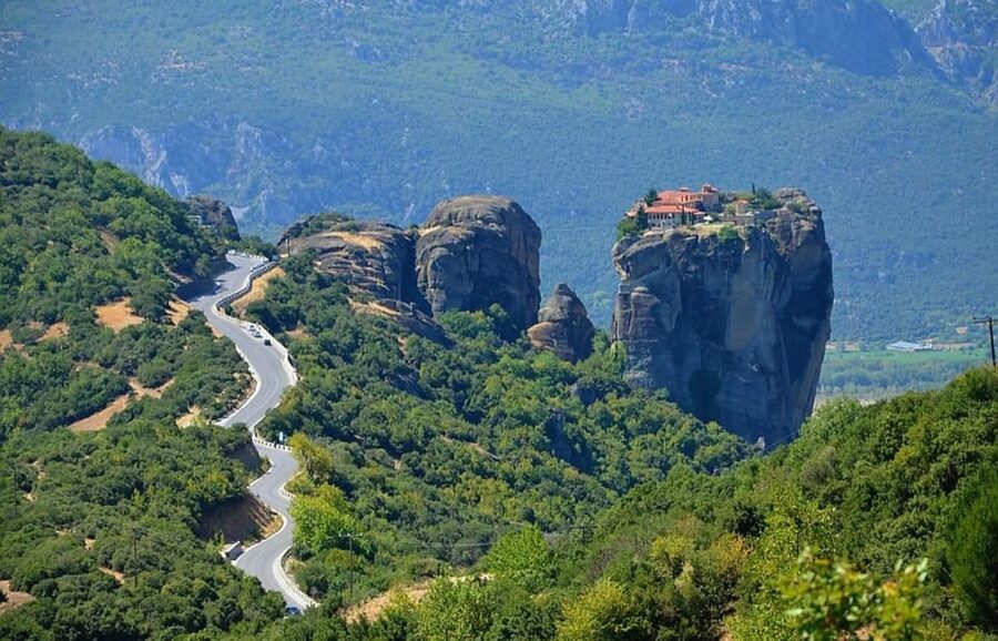 Meteora Monasteries: Full Day Tour from Athens - Kastraki gives you a first taste of Meteora