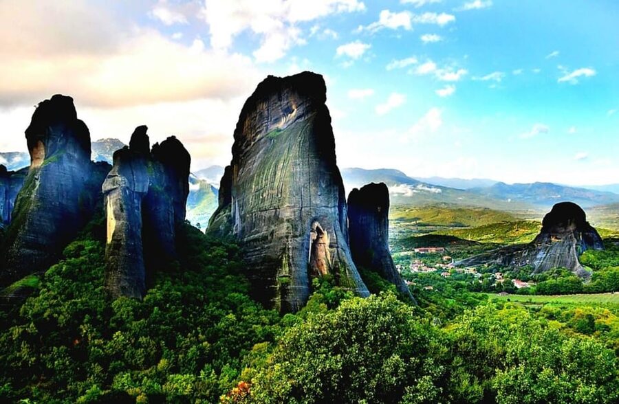 Meteora Monasteries: Full Day Tour from Athens - The climb to Meteora’s monastery complex