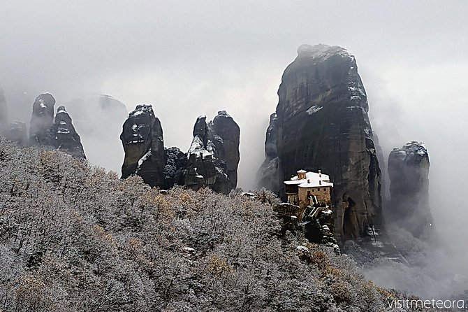 Meteora Monasteries Half-Day Small Group Tour with Transport - Dress rules, stairs, and other practical details