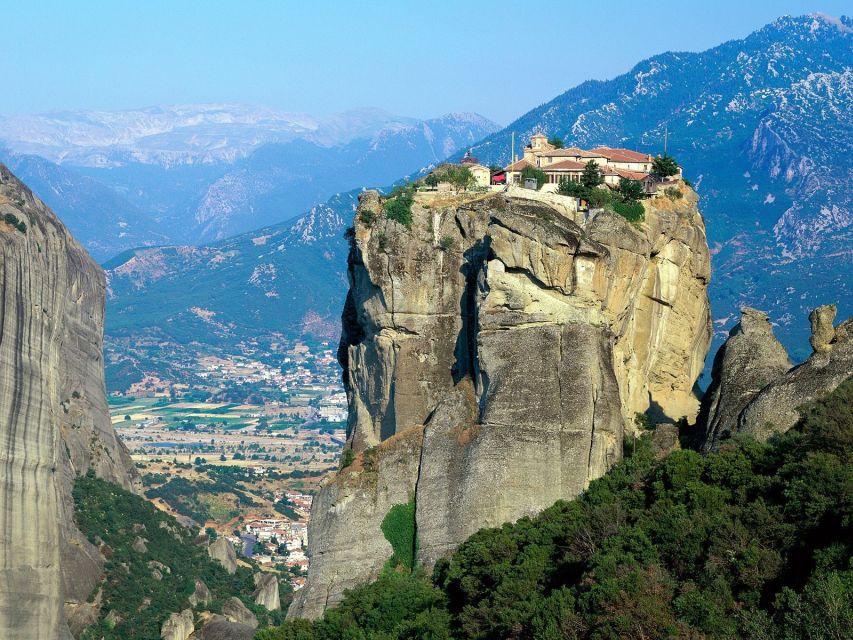 Meteora Monasteries Tour from Athens - Greek lunch in Kalambaka or Kastraki