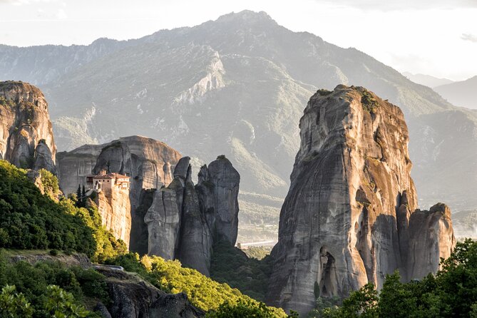 Meteora: Morning Half Day Sightseeing and Monasteries Tour - Why a minibus makes sense at Meteora