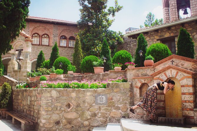 Meteora: Morning Half Day Sightseeing and Monasteries Tour - Saint Nicholas of Anapafsas, the compact first stop