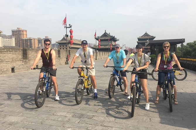 Mini Group Xian Day Tour to Terracotta Army, City Wall, Pagoda and Muslim Bazaar - Lunch and the practical question of what is included