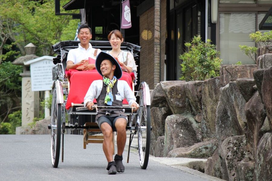 Miyajima: Private Rickshaw Tour to Itsukushima Shrine - The 190-minute route through parks and seaside paths