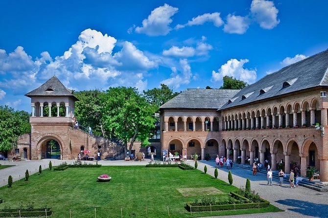 Mogosoaia Palace & Snagov Monastery: Private tour from Bucharest - Why leave Bucharest for Mogosoaia and Snagov?