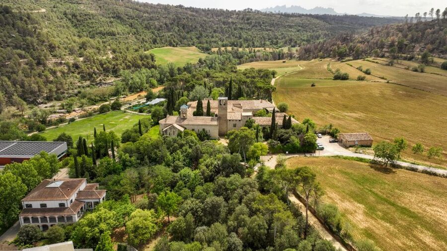 Món Sant Benet Monastery Tickets - What Món Sant Benet adds to a Barcelona trip