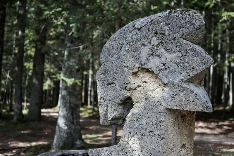 Montenegro: Durmitor, Tara & Ostrog Monastery Day Trip - Ostrog Monastery makes a powerful finish