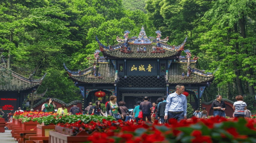 Mount Qingcheng Tour: Explore Serene and Sacred Taoist Site - Cableway and sightseeing bus choices