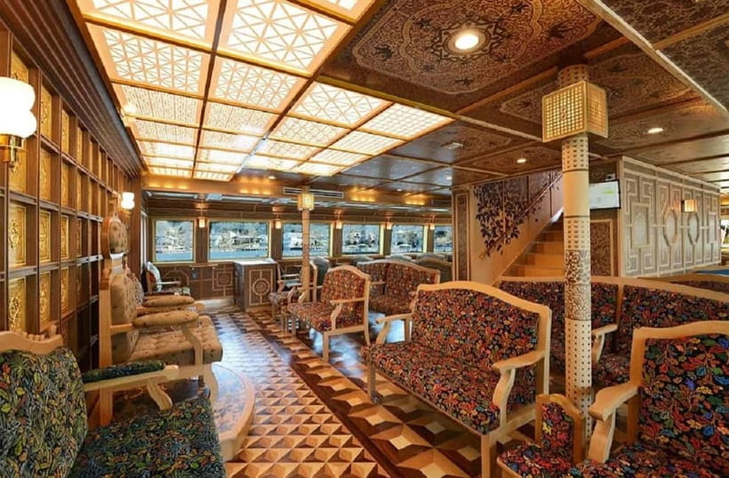 Mt Fuji Hakone/Enoshima Tour:Optional Ropeway/Lake Ashi Boat - Guide quality and group style