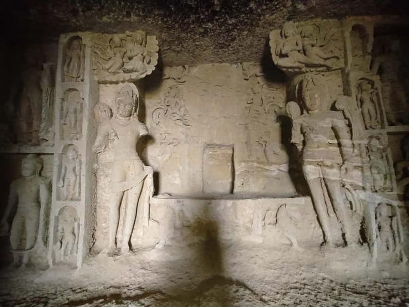 Mumbai: Buddhist Kanheri Caves with Golden Pagoda Temple - Who should book this tour?