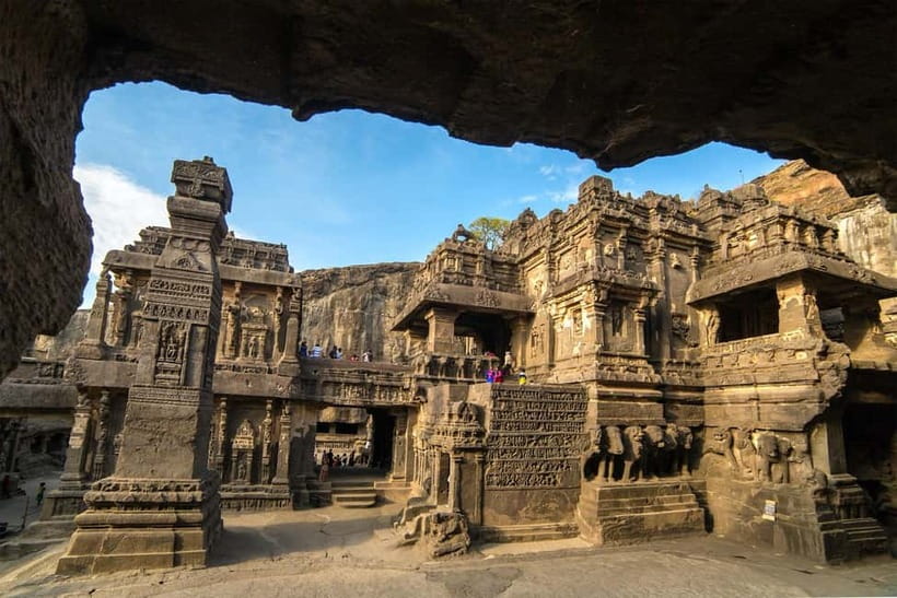 Mumbai: Same Day Tour of Ajanta & Ellora Cave's - Who should book this experience?