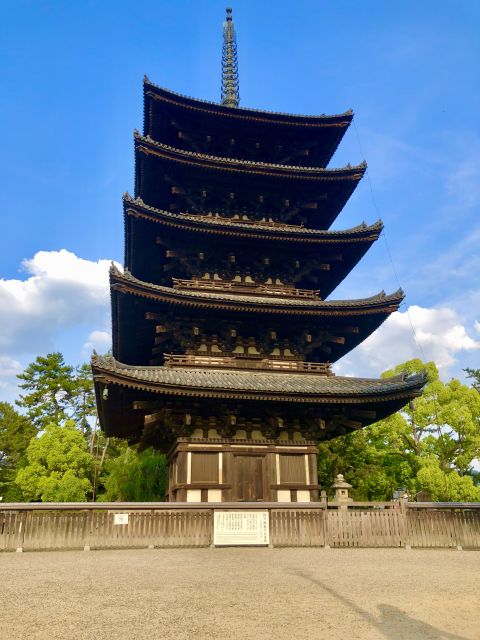 Nara: Todai-ji y parque de Nara (Spanish Guide) - Kofuku-ji and the five-story pagoda