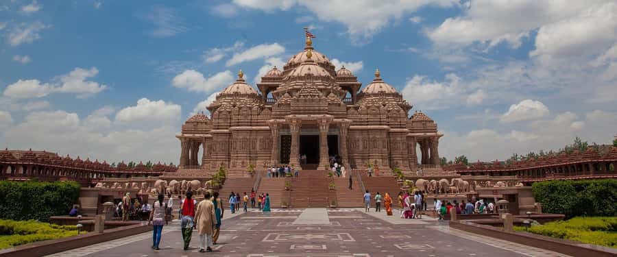 New Delhi: Akshardham Exhibition, Light & Water Show Tour - The Sahaj Anand Water Show after dark