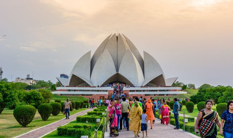 Old Delhi Temples and Spiritual Sites Private 6-Hour Tour - Chandni Chowk and the spice market by tuk-tuk