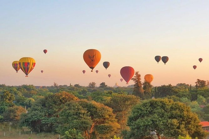 One Bagan Sightseeing Tour - Shwezigon Paya, the golden opening stop
