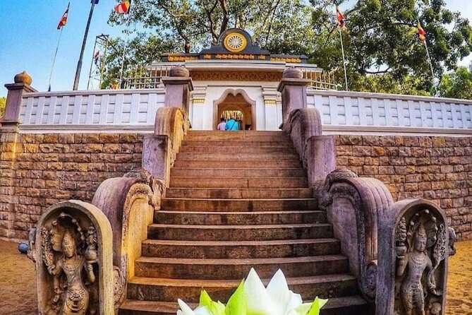 One Day Tour - Sacred city of Anuradhapura & Sacred city of Mihintale. (Sunset) - Key points at a glance