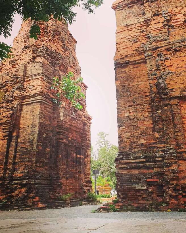 One Day Trip to Phnom Da, Ta Prohm Bati, Neang Khmao & Chiso - Phnom Chisor: the dramatic stairway and final temple