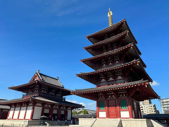Osaka: Private Tour of Shitennoji, Osaka's Oldest Temple - Finding quiet in the Honbou Japanese Garden