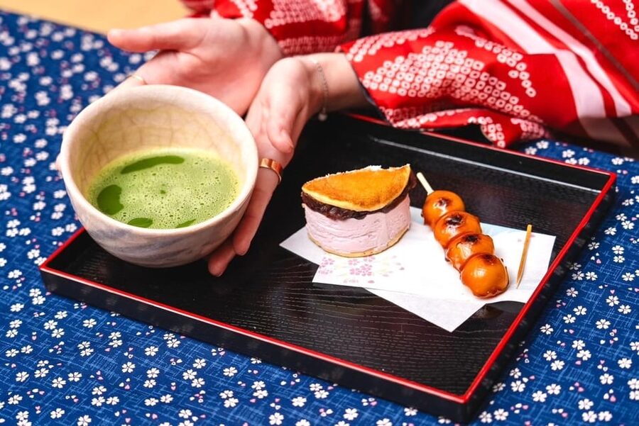 Osaka Temple Head Spa &Matcha Facial – Refresh & Glow〈90min〉 - Arriving at the right entrance in Osaka