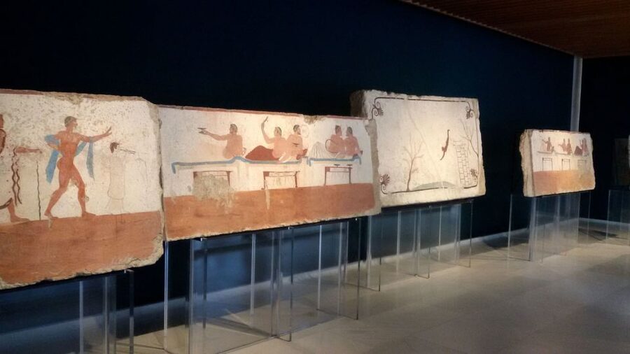 Paestum Tour: Best Preserved Temples in the World (UNESCO) - Meeting your guide at the Archaeological Museum