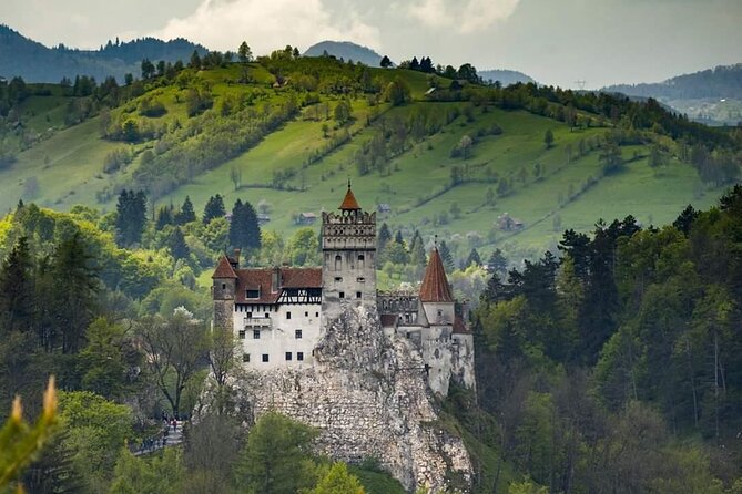 Peles Castle, Bran Castle, Rasnov Fortress and Sinaia Monastery Tour from Brasov - Sinaia Monastery, a quieter half-hour