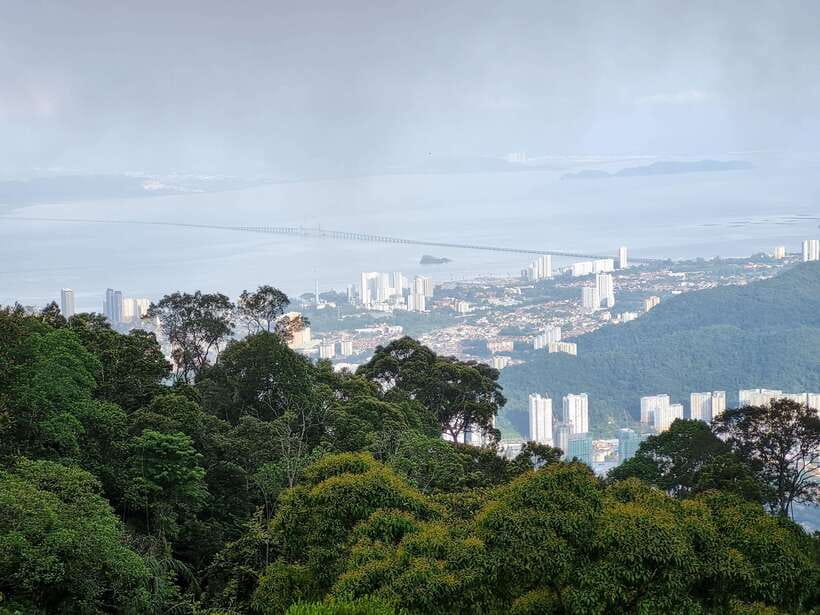 Penang: Kek Lok Si Temple and Penang Hill Guided Tour - Starting at Kek Lok Si Temple