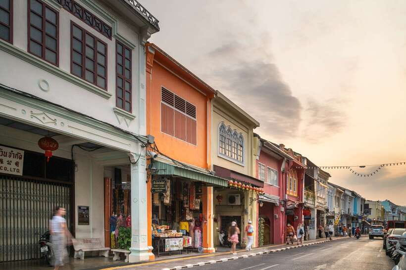 Phuket: Wat Chalong, Viewpoint, and Old Town Guided Tour - Phuket Old Town: colorful streets and Chinese-Thai character