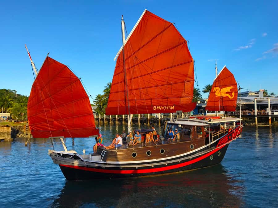 Port Douglas: Shaolin Seafood Lunch Sail, with Fresh Prawns - Why Shaolin Makes a Memorable Lunch Setting