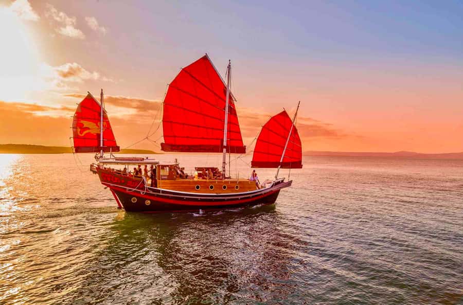Port Douglas: Sunset Cruise on a Chinese Shaolin Junk Ship - Dickson Inlet and the changing evening view