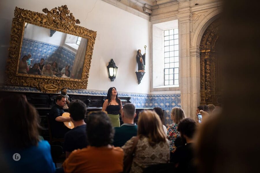 “Porto: Fado Show with Guided Tour in a Historic Monastery” - Small details that improve the evening