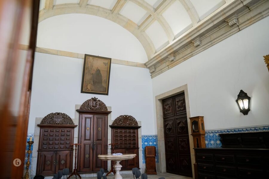 “Porto: Fado Show with Guided Tour in a Historic Monastery” - FAQ