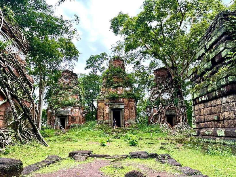 Preah Vihear: Full-Day Preah Vihear and Koh Ker Temple Tour - Preah Vihear, a temple arranged up the mountain