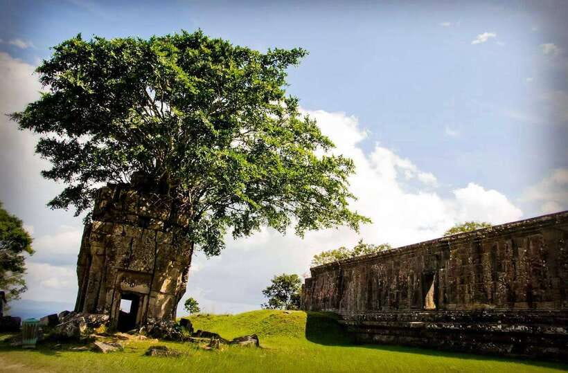 Preah Vihear: Full-Day Preah Vihear and Koh Ker Temple Tour - Koh Ker and the pyramid temple