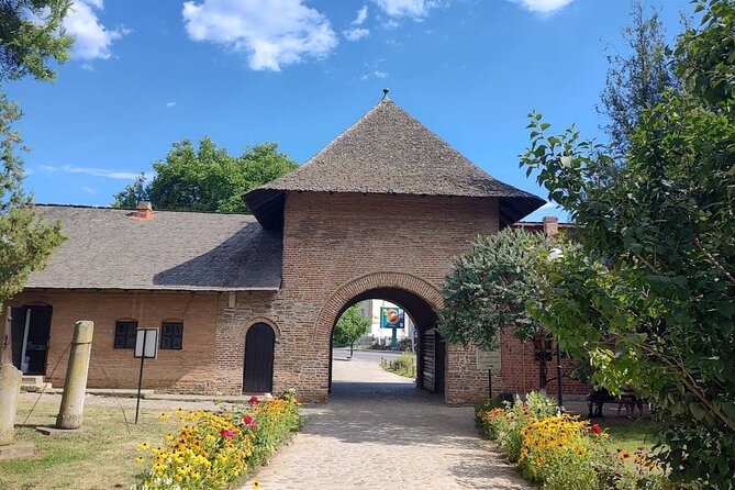 Princely Court of Târgoviște and Curtea de Argeș Monastery - Why this Bucharest day trip is worth considering