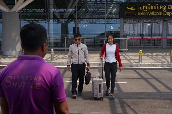 Private Airport Transfer: Siem Reap Angkor (SAI) ↔ City Hotels - Vehicles, luggage, and comfort on the road