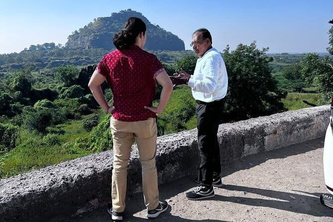 Private Ajanta Ellora Guided Day Tour All Inclusive Skip Line - Key points at a glance