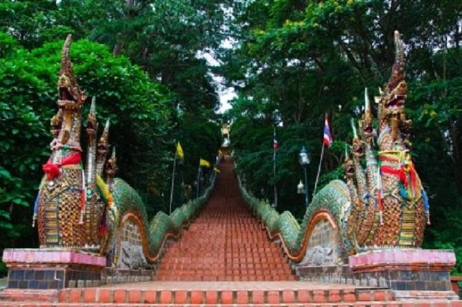 Private Chiang Mai Temple Tour with Doi Suthep and Wat Umong - Four Chiang Mai temples, four different moods