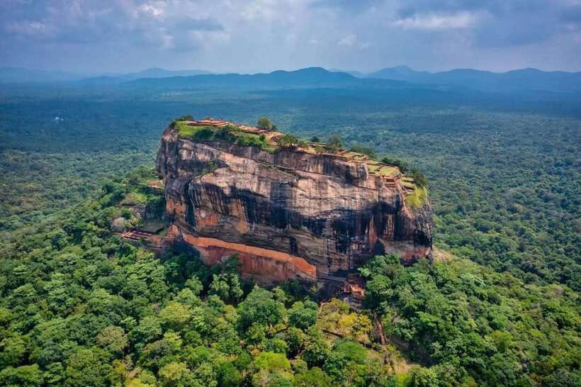 Private Day Tour Dambulla Sigiriya Village Tour - Batik, textiles, gems, and woodwork fill out the shopping stops