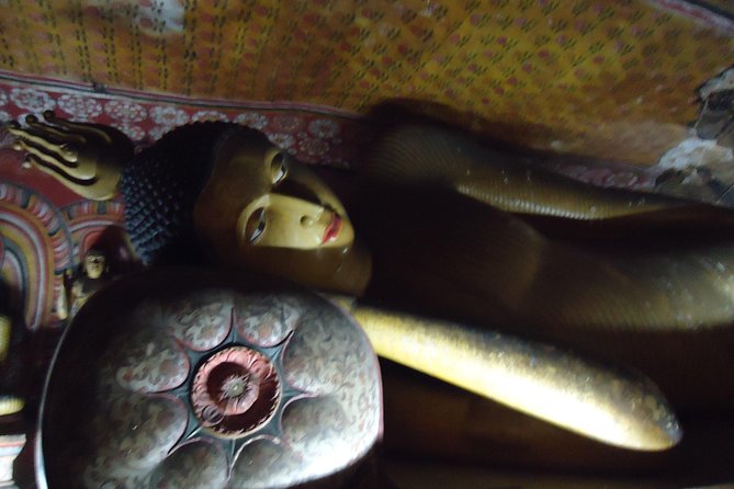 Private Day Trip to Sigiriya & Dambulla from Kandy – Aaliya Tours - Food, clothing, and what to carry