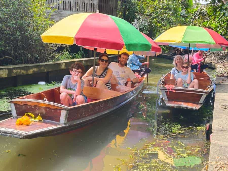 Private Floating & Train Market + DRAGON Temple + Thai Cafe - Is $150 per person good value?