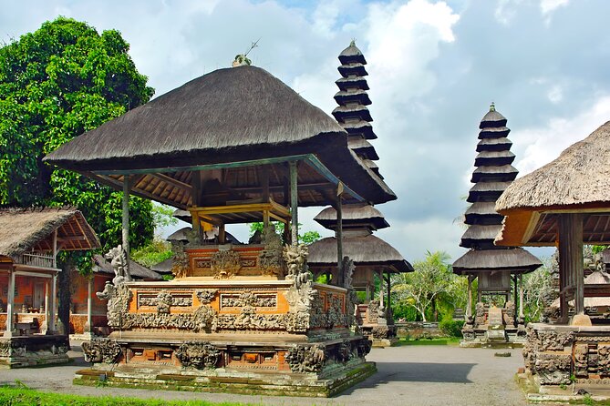 Private Full-Day Tour: Ulun Danu Beratan Temple, Jatiluwih and Tanah Lot Temple - Bedugul Market adds local produce to the day