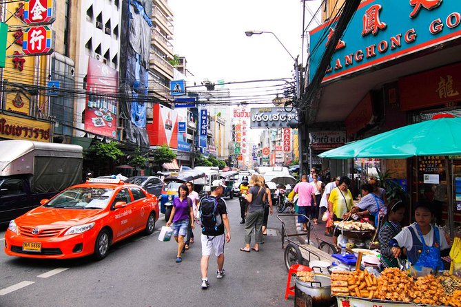Private Grand Palace and Temple of Emerald Buddha & All Bangkok Highlights - Pak Khlong Talat, Bangkok’s nearly nonstop flower market