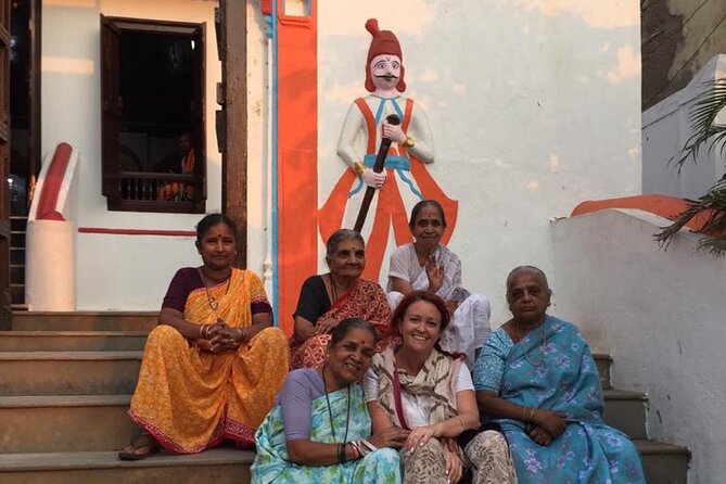 Private Guided Spiritual Walk in Banganga Hindu Temples - Following the sacred circuit around Banganga Tank