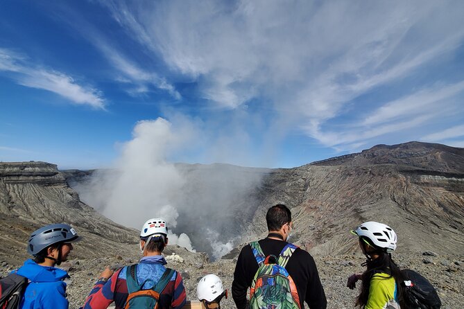 Private guided tour: Mt. Aso volcano, grasslands, Aso Shrine - A private introduction to Aso’s volcano, food, and faith