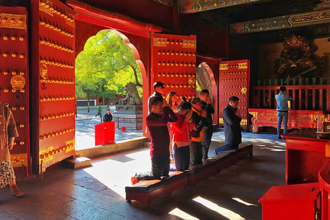 Private Half-Day Temple of Heaven and Lama Temple Tour - Lama Temple and the story behind Yonghegong